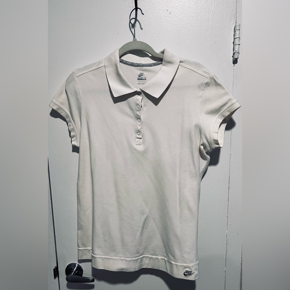 Nike Women's Shirt